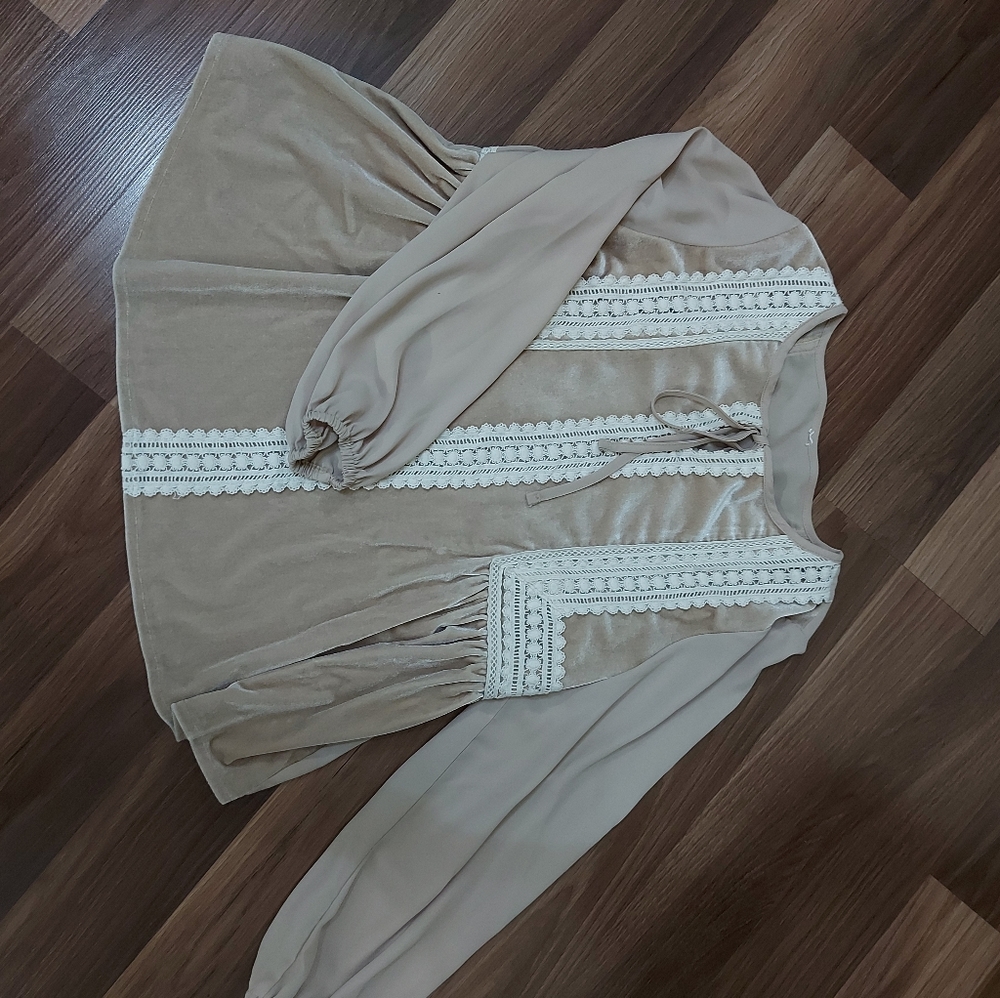 Japanese blouse - Picture 2 of 3
